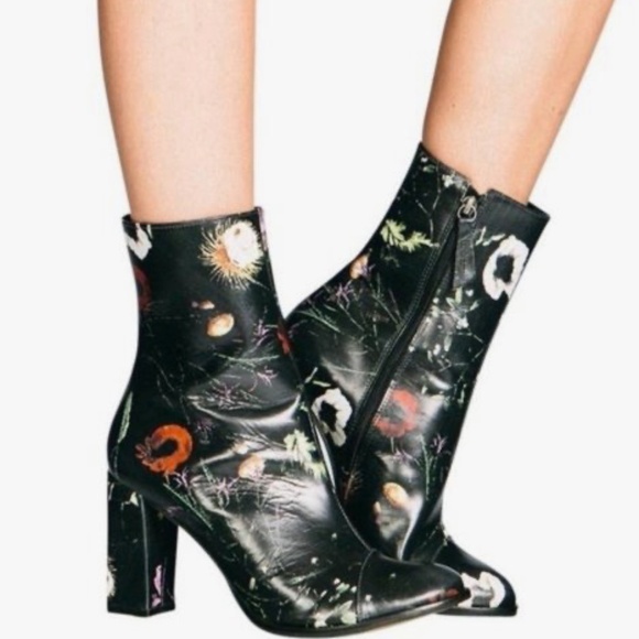 🌺Vintage Matisse "Graffiti" Side Zip High Heel Ankle Boots - Picture 2 of 11